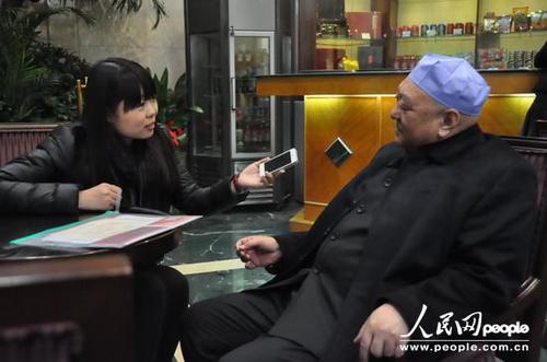 图为全国政协委员马国权接受记者采访.人民网记者耿聪摄