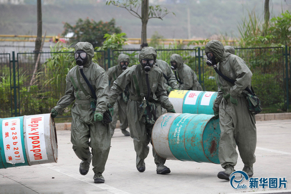 深圳闹市上演“生化危机”-市民信以为真屡报警4