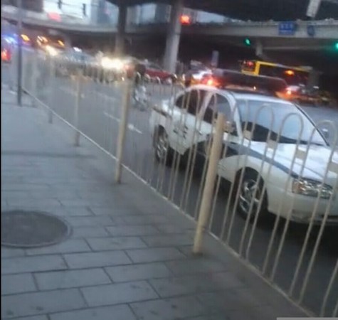 北京国贸：地铁乘客纠纷引恐慌(图)6