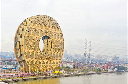 广州圆大厦被吐槽为铜钱大厦3