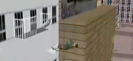 女子9楼阳台意外坠落-生死瞬间将孩子抛回屋内2