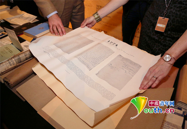 “百年时间胶囊”在纽约启封-6