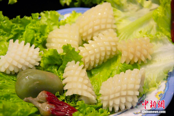 “石头版”满汉全席亮相西安-5