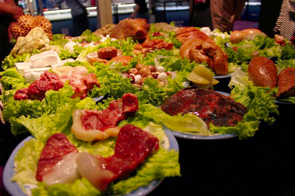 “石头版”满汉全席亮相西安-2