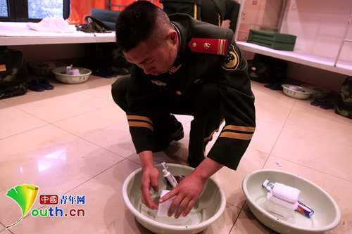 武警官兵正式进驻住地7