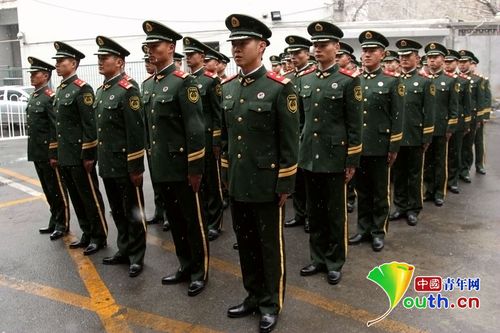 武警官兵正式进驻住地11