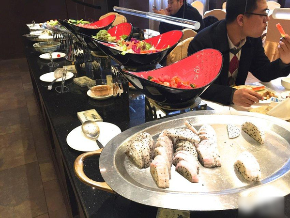 揭秘委员驻地餐饮5
