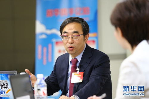 2015年3月7日，全国人大代表、江苏恒瑞医药股份有限公司董事长孙飘扬做客新华会客厅。新华网 贾振 摄
