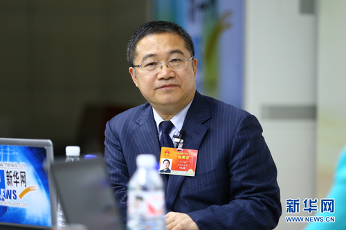 2015年3月9日，全国人大代表，正邦集团董事局主席、总裁林印孙作客新华会客厅。图为林印孙在访谈中。新华网 李江 摄