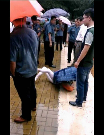 网曝河南鹤壁交通局长嚣张打人2