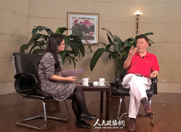 何水法先生接受本网采访