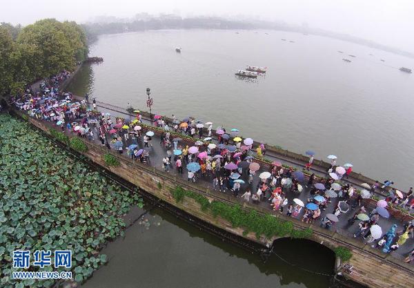 国庆7天125个热点景区接待游客2962.17万人次2