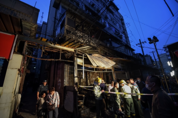 安徽芜湖液化气罐爆炸事故 已致17人遇难.jpg4