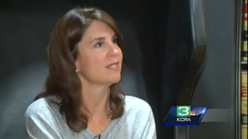 妹子的母亲接触了许多当地的收容所，请他们帮助宣传这场宴席。她不确定能有多少人来参加，但最后来了90来位成人和小孩。这场特殊的“婚宴”是在一家4星级酒店办的，价值3.5万美元(约22万元)。