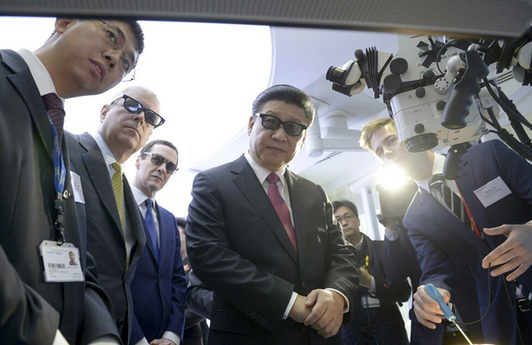 习近平参观帝国理工