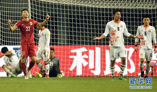 连进12球!国足12-0胜不丹