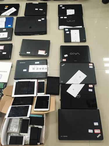 　警方查获的部分作案工具。新京报记者 吴为 摄