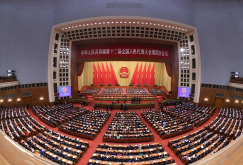 新华社照片，北京，2016年3月16日 
    十二届全国人大四次会议在北京闭幕 
    3月16日，第十二届全国人民代表大会第四次会议在北京人民大会堂举行闭幕会。
    新华社记者刘卫兵摄
