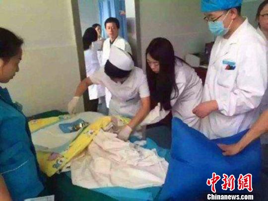 湖北一医院公厕便池内发现新生儿警方介入调查