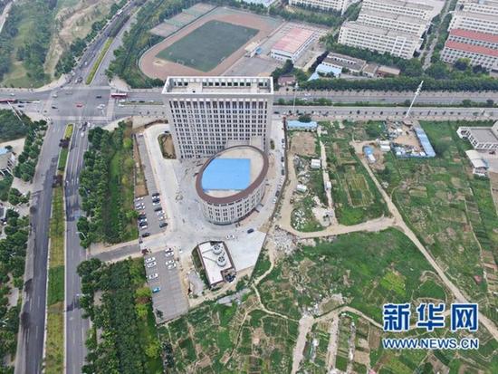 图片来源于新华网