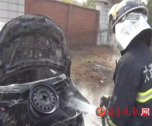 网上直播烧车被刑拘 