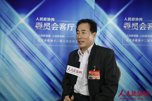 杨立新