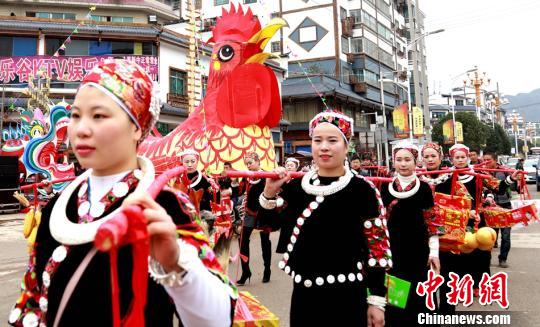 奉力 摄
