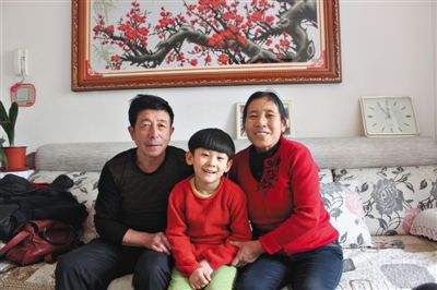 抢总理镜头小屁孩迁新居2