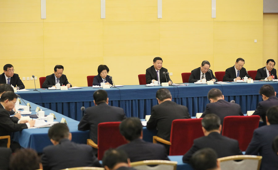 [回顾]习近平看望民建、工商联界委员并参加讨论