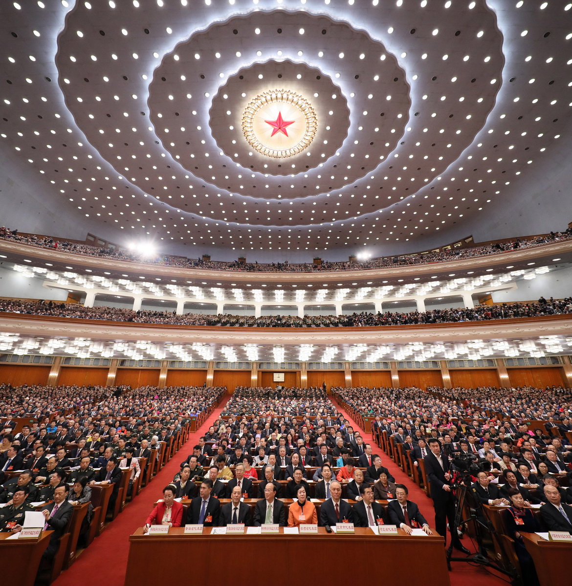 李克强：全力支持特别行政区行政长官和政府依法施政