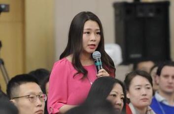 法制晚报记者提问“新能源汽车补贴大幅度退坡”