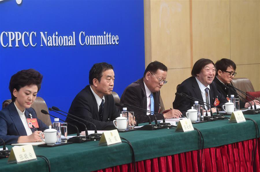 政协委员谈坚定文化自信讲好中国故事