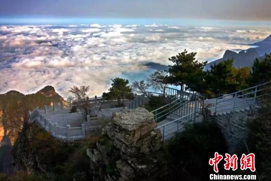 王莽岭景区。“三八妇女节”期间，该景区推出“女士免票，男士半价”的福利。山西省旅发委官方供图