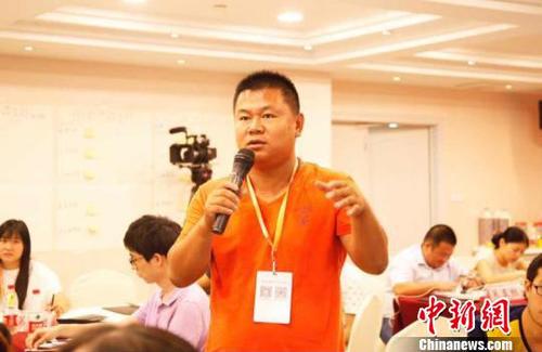 内蒙古老兵“引路”农村电商扶贫年交易额破亿