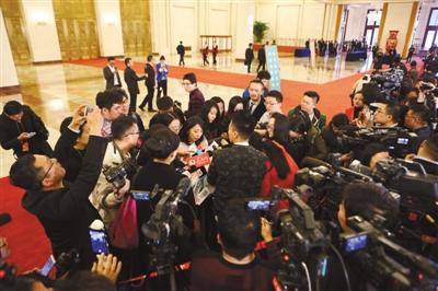 住建部部长陈政高：已有1000万户居民住进公租房