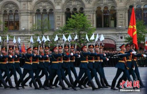 资料图:2016年俄罗斯卫国战争胜利日阅兵彩排场景。 点击进入下一页
