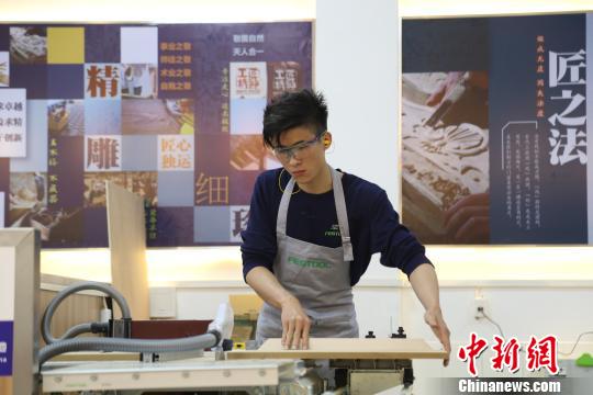 徐志威获得优异成绩，图为比赛现场。　龙文丽 摄