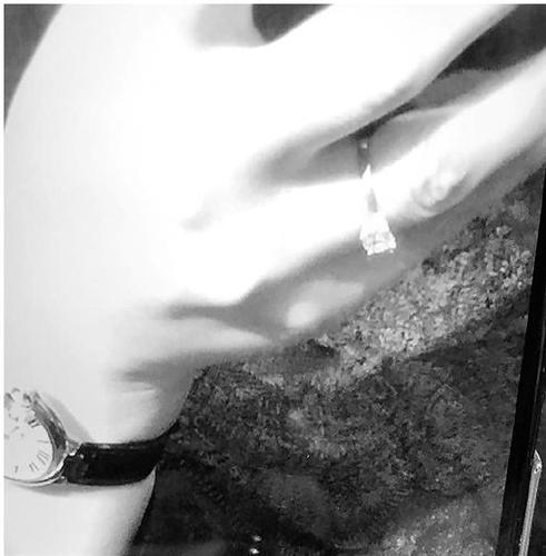 大伯捡到一克拉钻戒