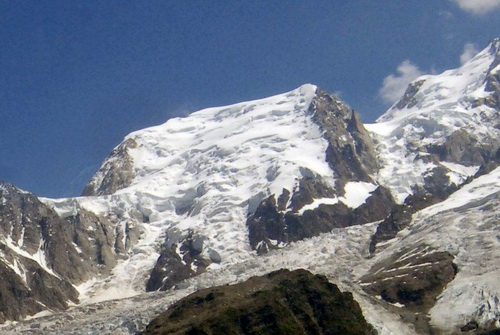 阿尔卑斯发生雪崩3