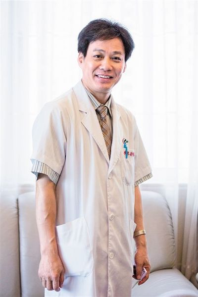 　广东省中医院副院长、教授 张忠德