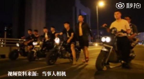 未成年持械拍网红剧被抓上演现实版古惑仔 网友：作业太少