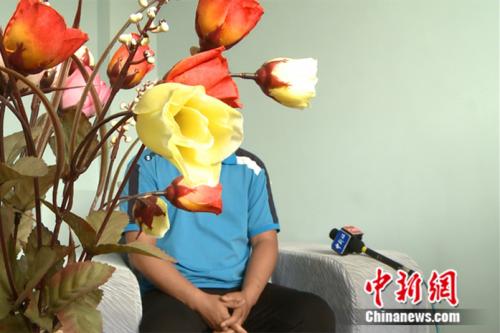 许伟接受<a target='_blank' href='http://www.chinanews.com/' >中新网</a>记者采访。<a target='_blank' href='http://www.chinanews.com/' >中新网</a>记者 让宝奎 摄