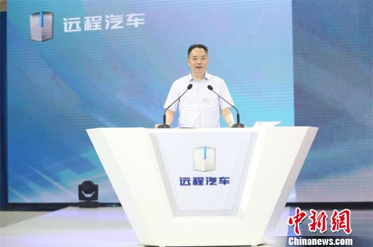 南充市委书记宋朝华在投产仪式上致辞。　李雯 摄