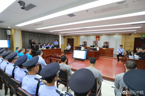 一审庭审现场 一审庭审现场