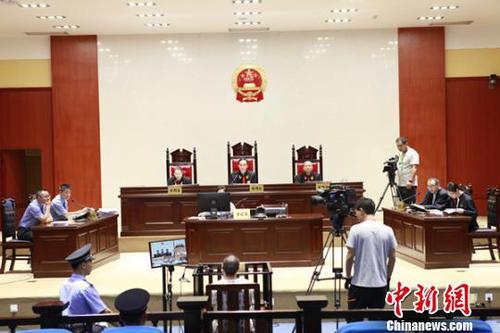 图为庭审现场。柳州中院