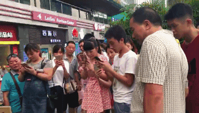 多个城市街头现“硬币箱” 结果箱内零钱不减反增