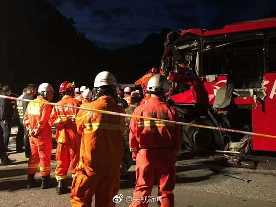陕西发生重大车祸致36死5