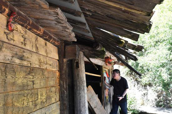 四川开展九寨沟震区文物普查2