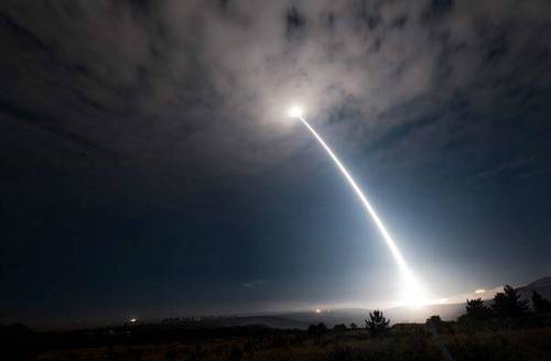 美军拍摄的范登堡空军基地试射照片