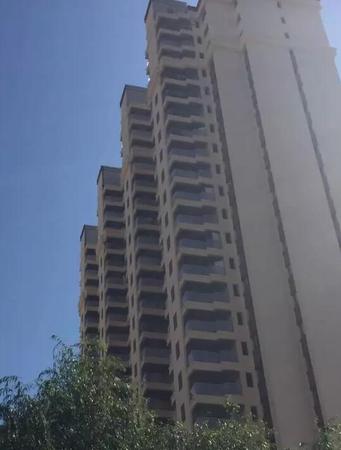 小区楼道窗户是画上去的